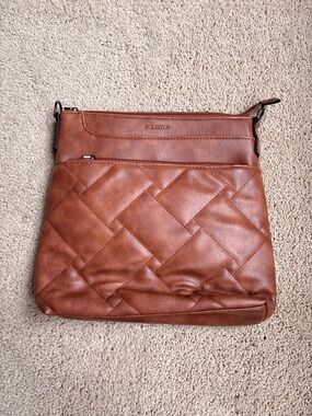 Poiugoya Quilted Tan Leather Crossbody Bag